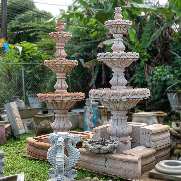 fuente tradicional mexicana de piedra blanca